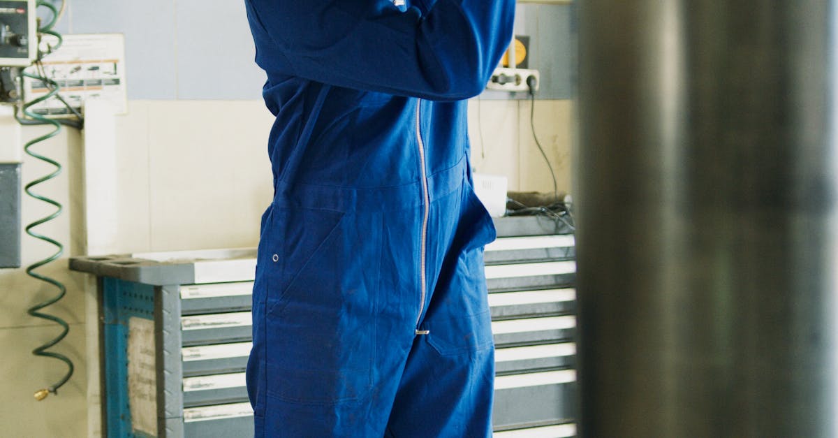 Repairs for garage doors in Helensvale